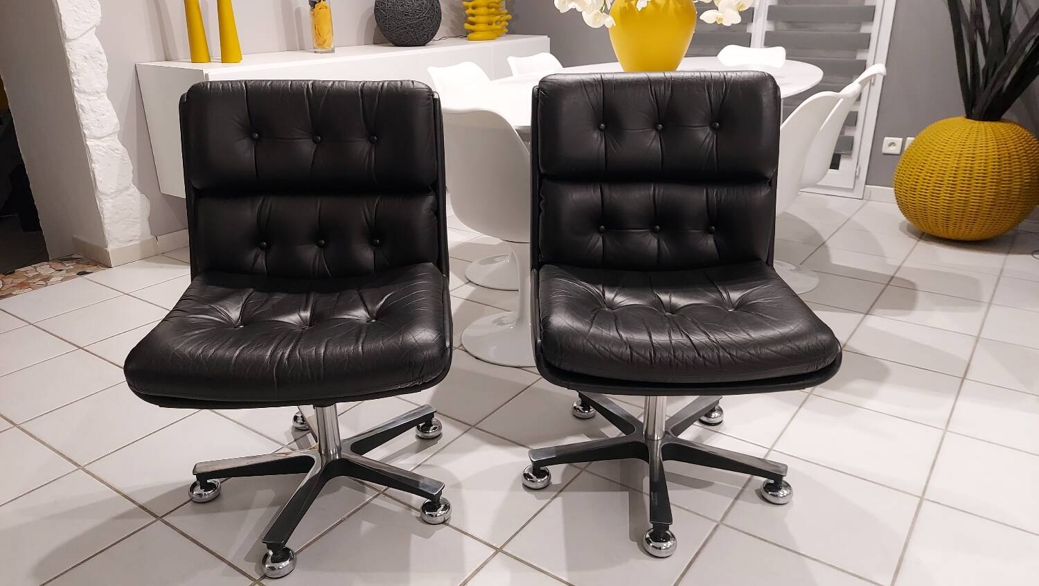 Pair of vintage Italian design leather office armchairs 1980