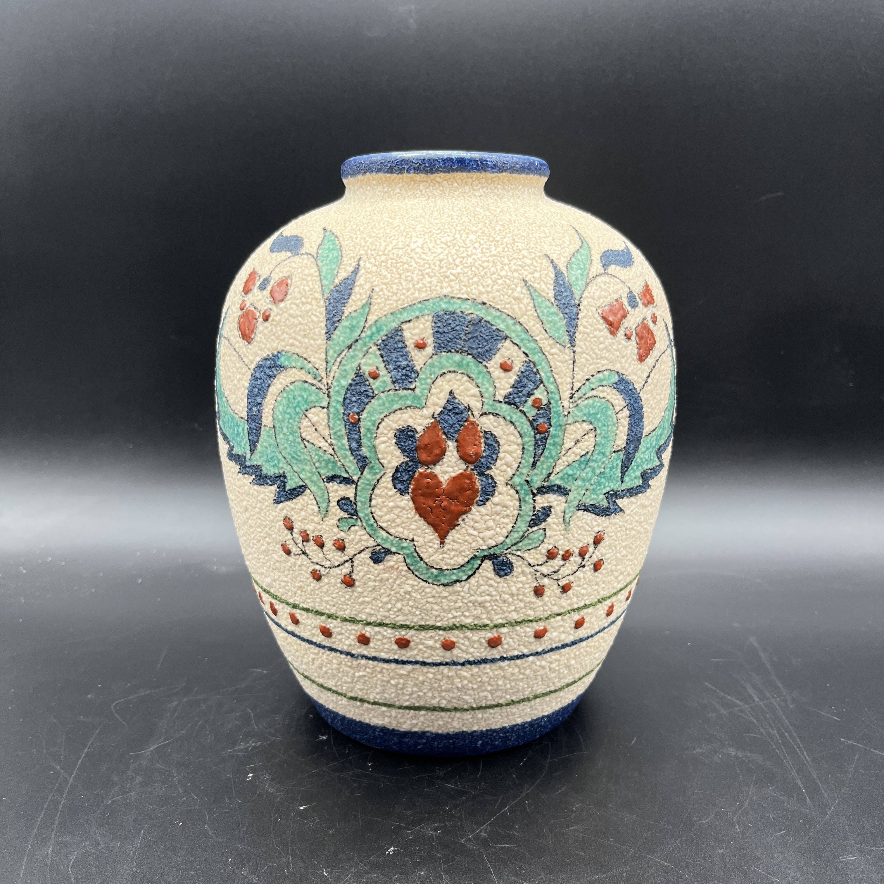 Art Deco ceramic vase Floral decor flowers