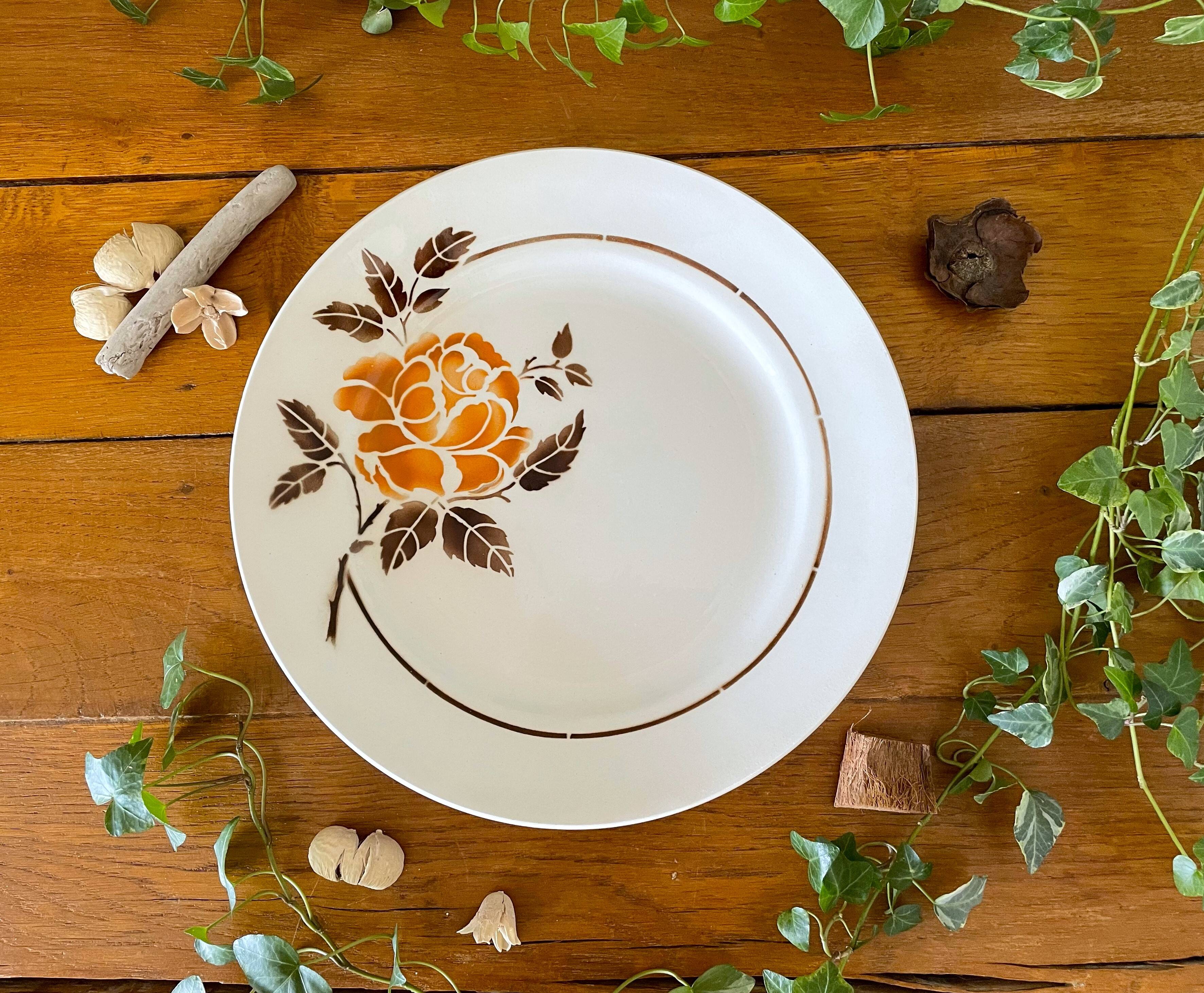 Antique earthenware serving dish from Saint-Amand (North)