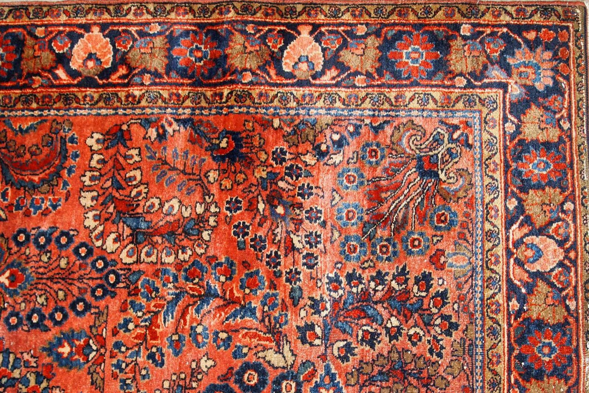 Handmade antique Persian Sarouk rug 4.1' x 6.5' (125cm x 198cm) 1920s - 1B789