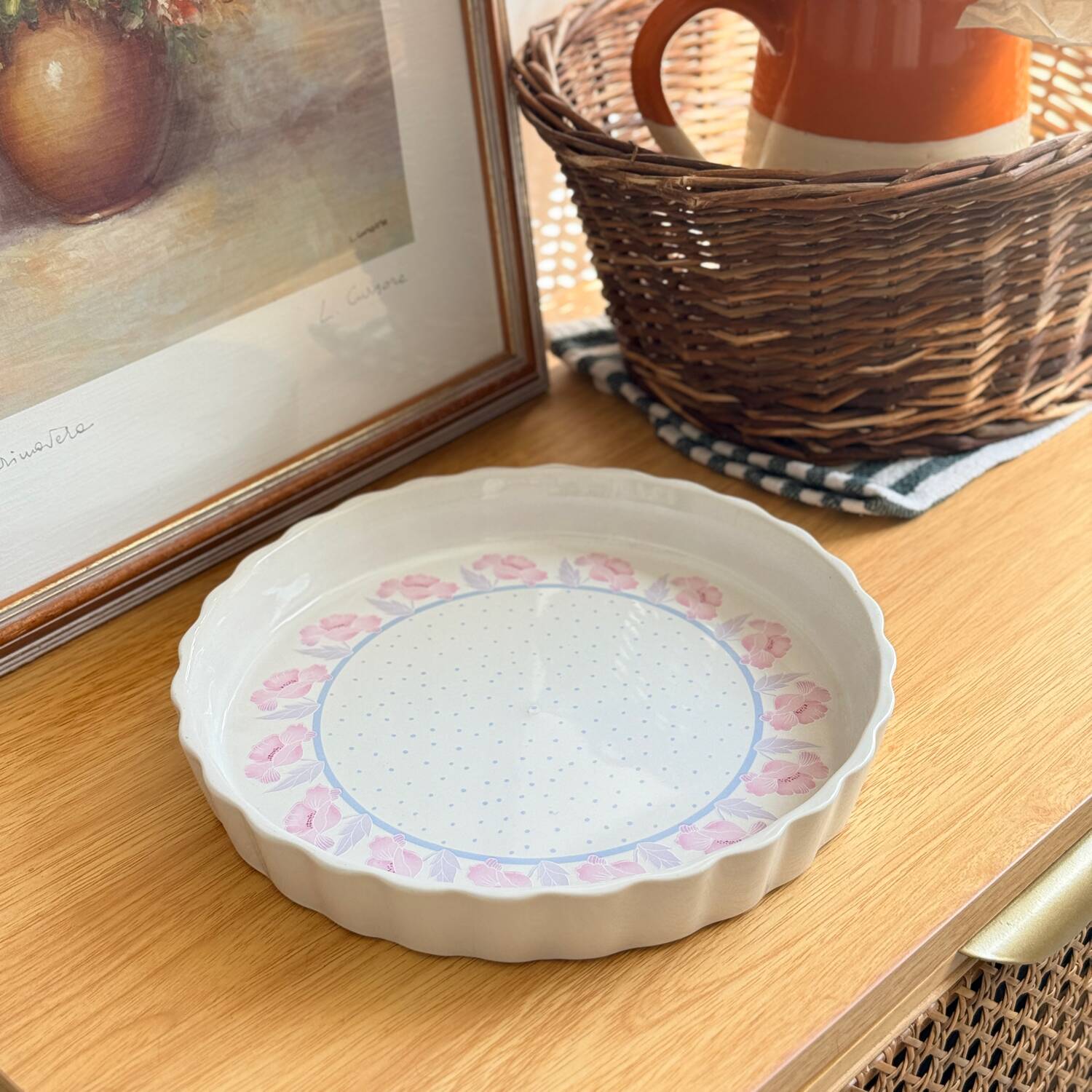 Vintage pie dish – Floral decoration with roses and blue polka dots – Ceramic Fr