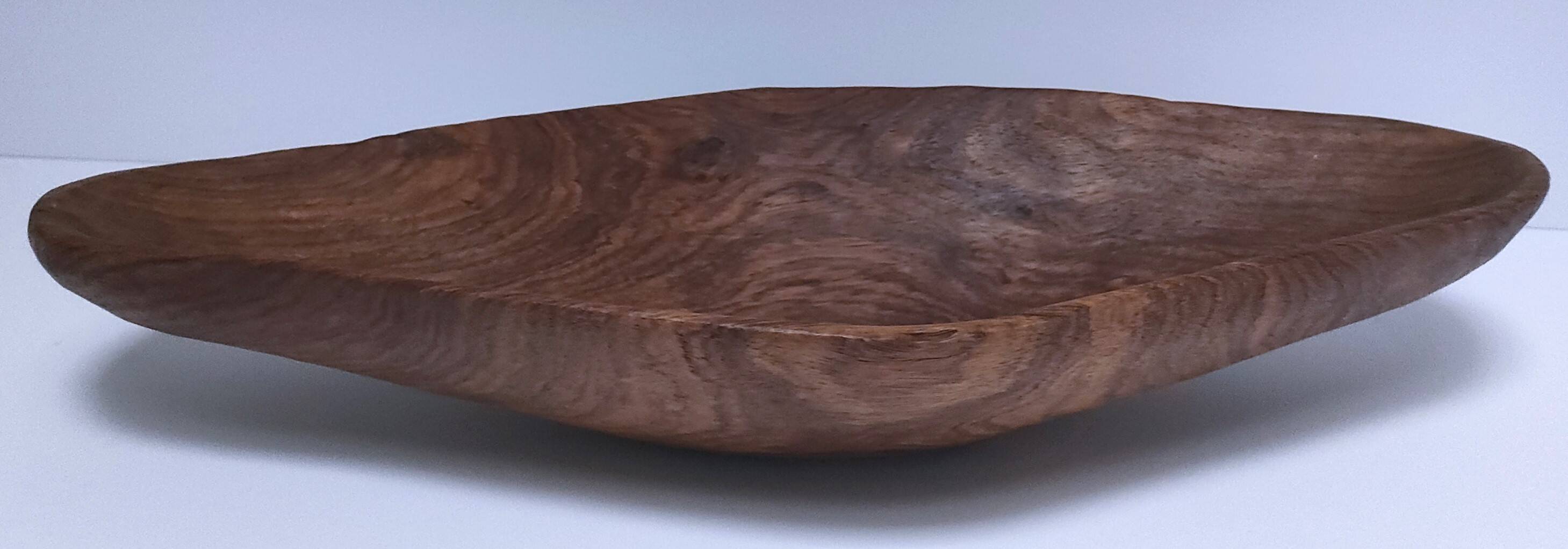 Oblong cut solid wood carved monoxyl