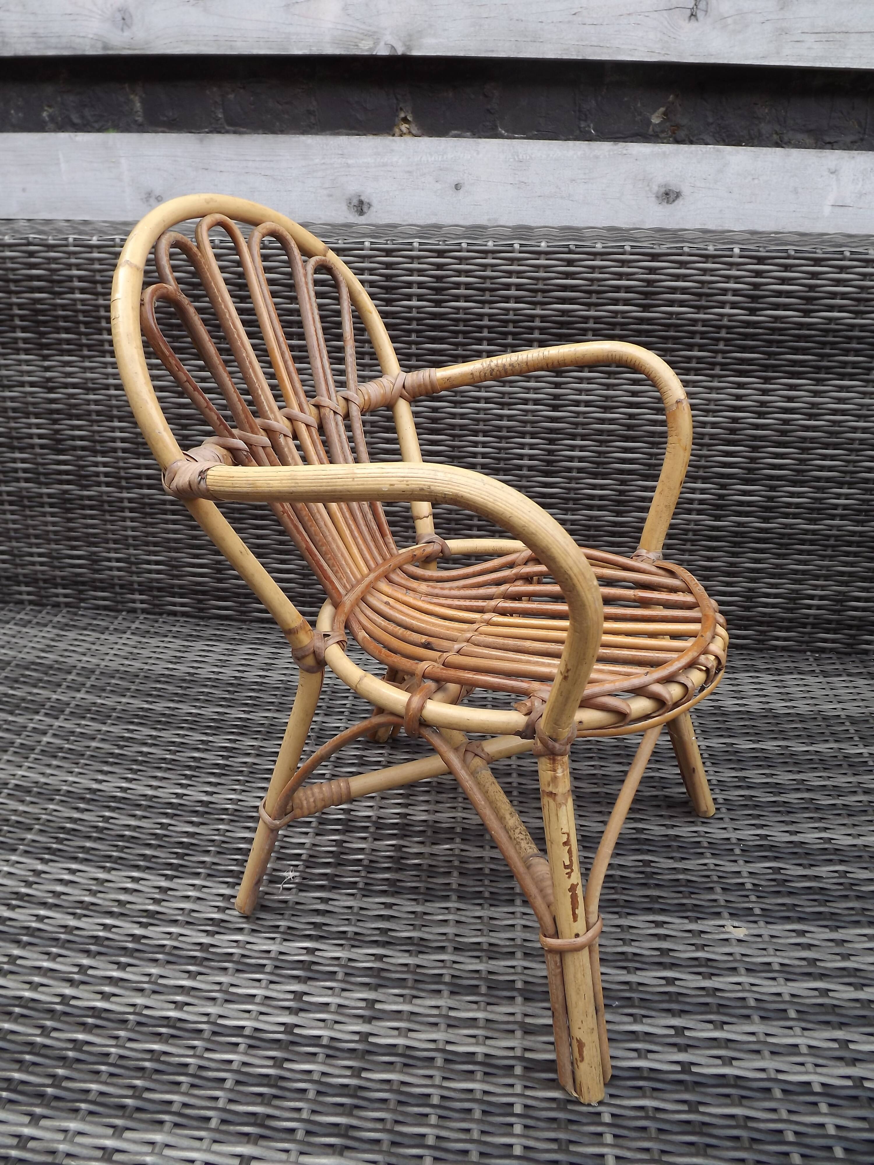Vintage 70's rattan children's chair