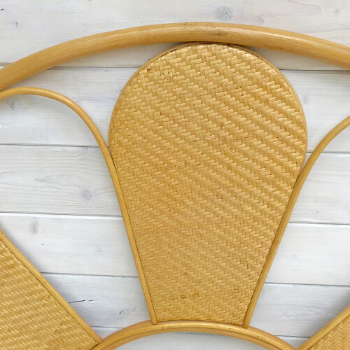 Headboard rattan shape petals