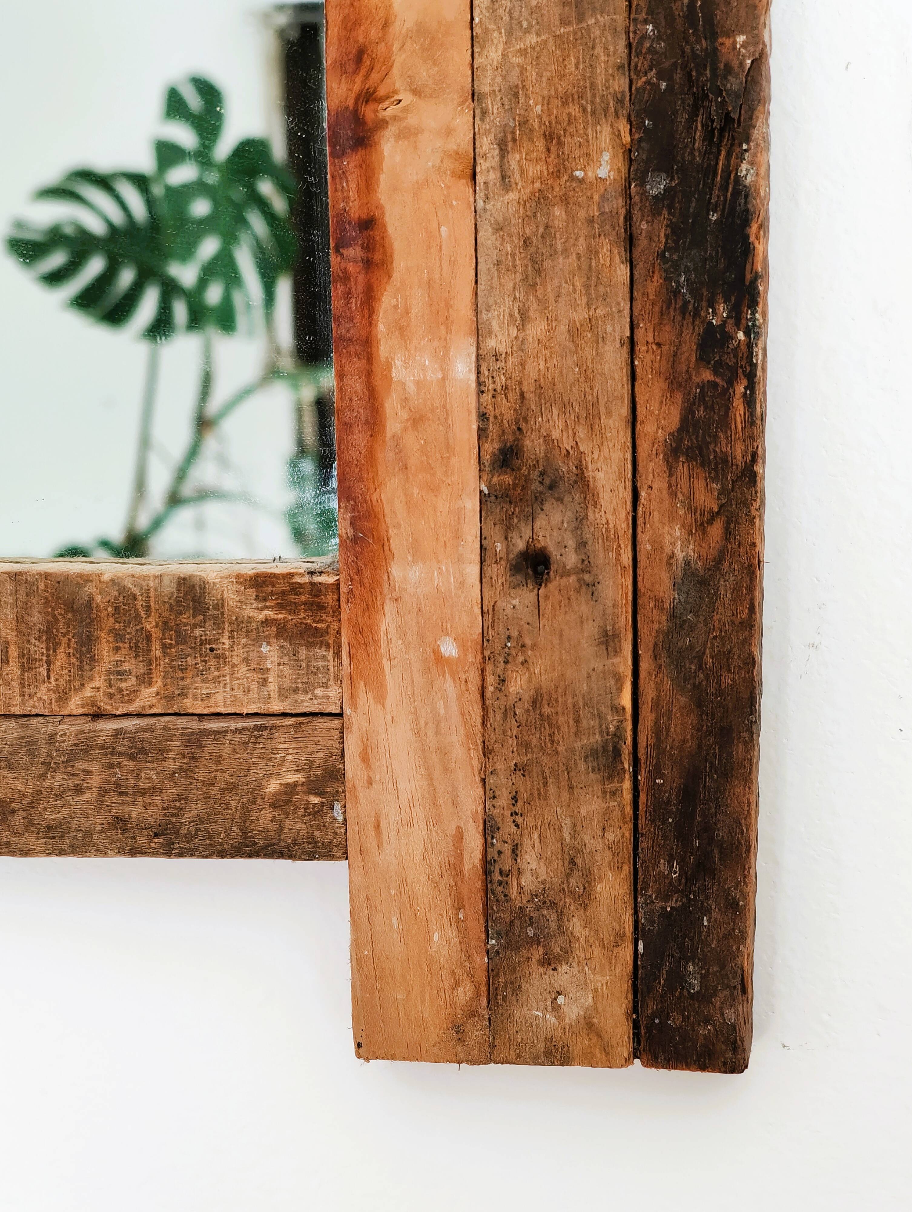 Miroir en bois recyclé