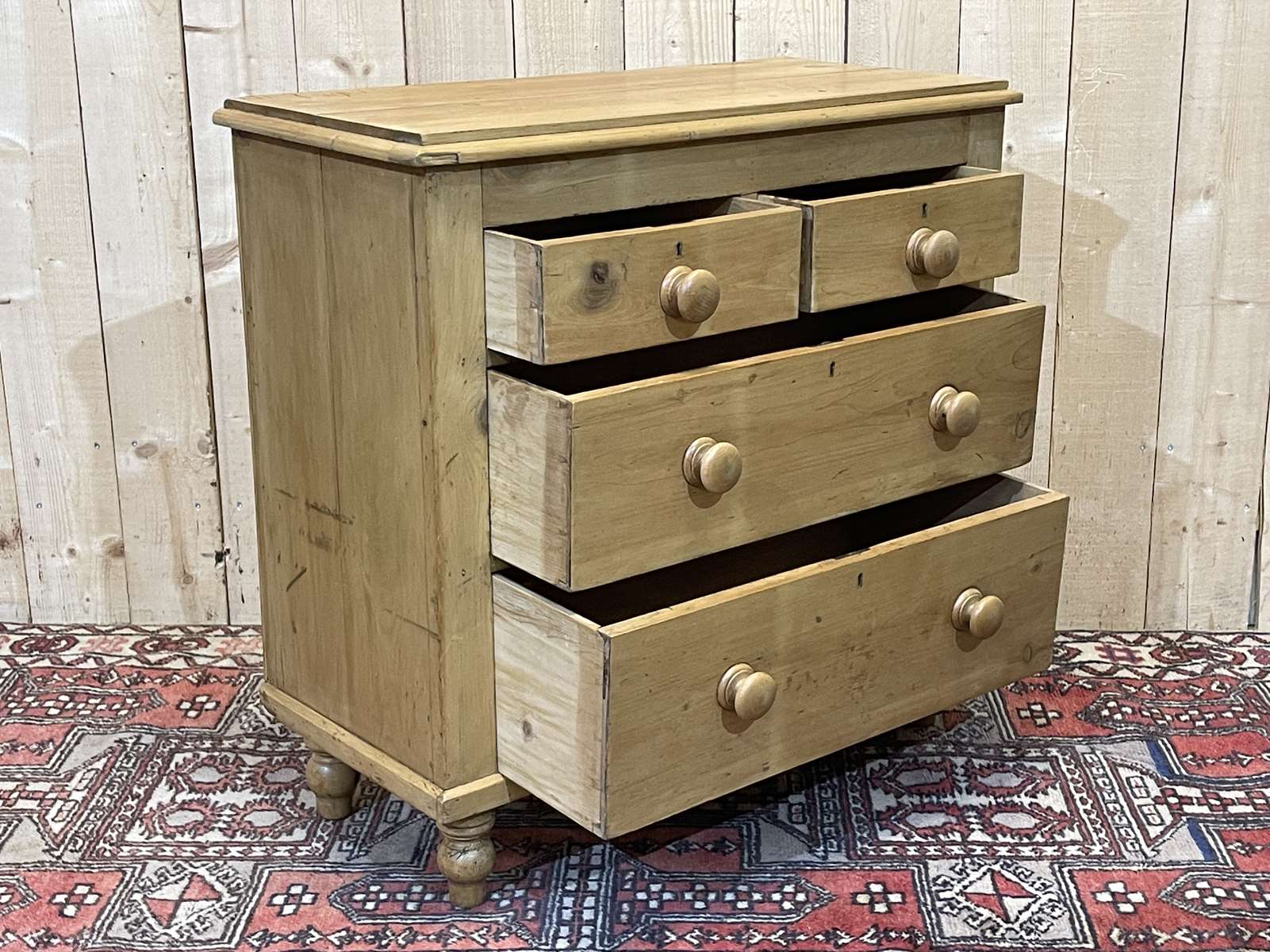 English chest of drawers late nineteenth in fir