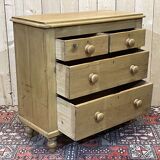 English chest of drawers late nineteenth in fir
