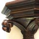 Etagère, applique murale ancienne, bois sculpté, porte statue