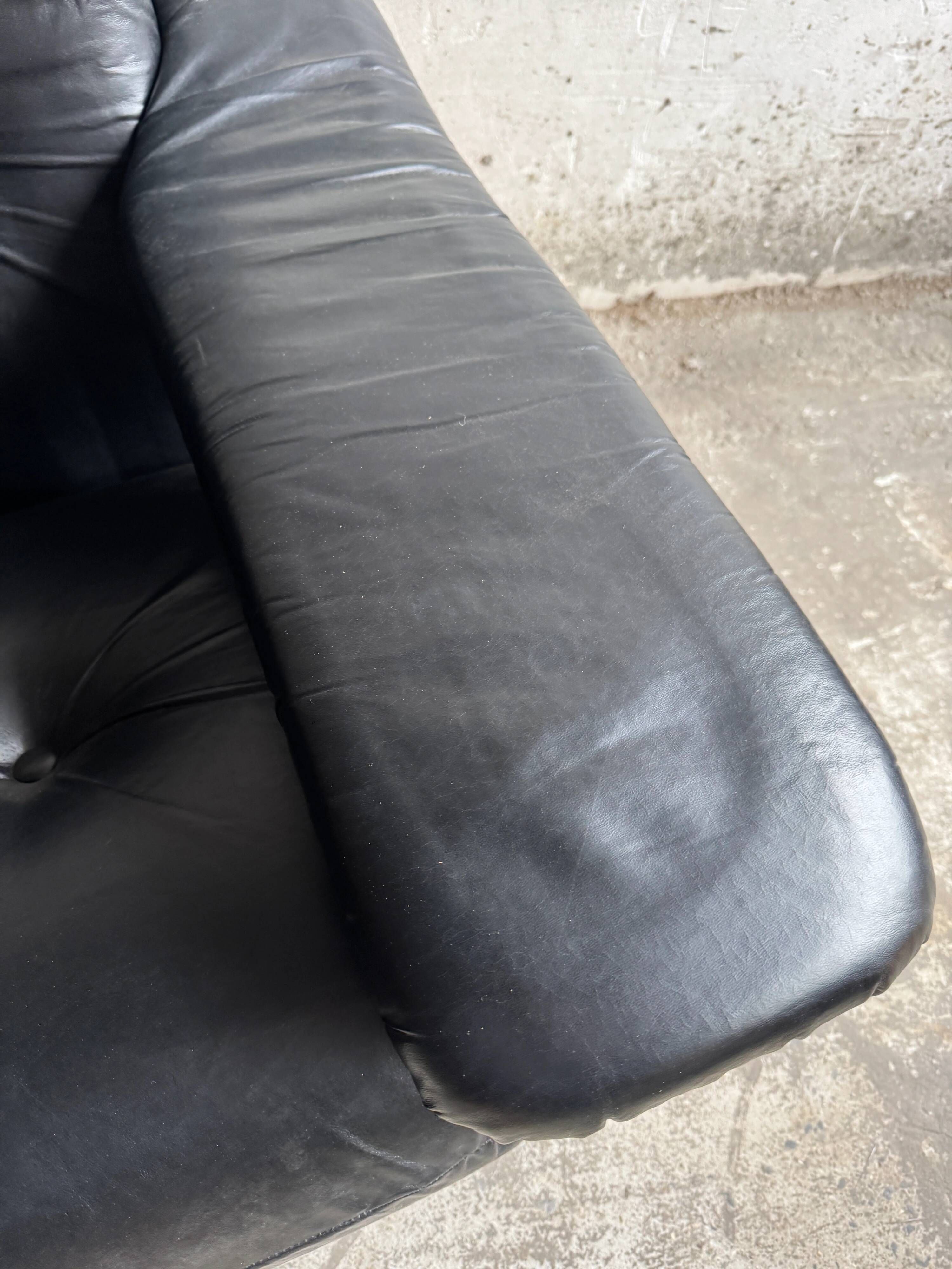 Vintage Italian sofa Poltrona Munari – 1970s design