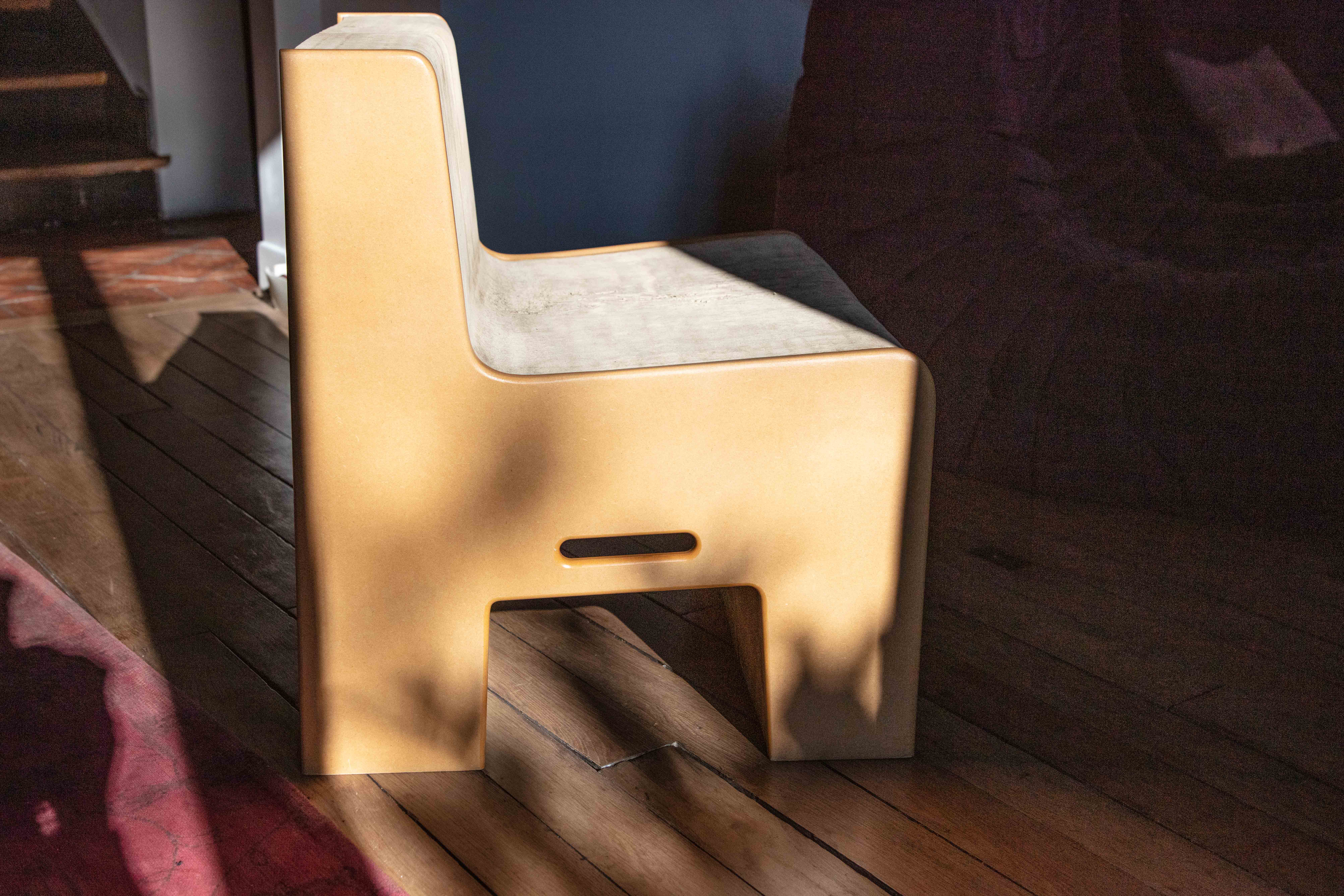 Extendable armchair design by Chishen Chiu Flexible Love circa 2000