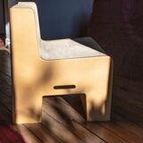 Extendable armchair design by Chishen Chiu Flexible Love circa 2000