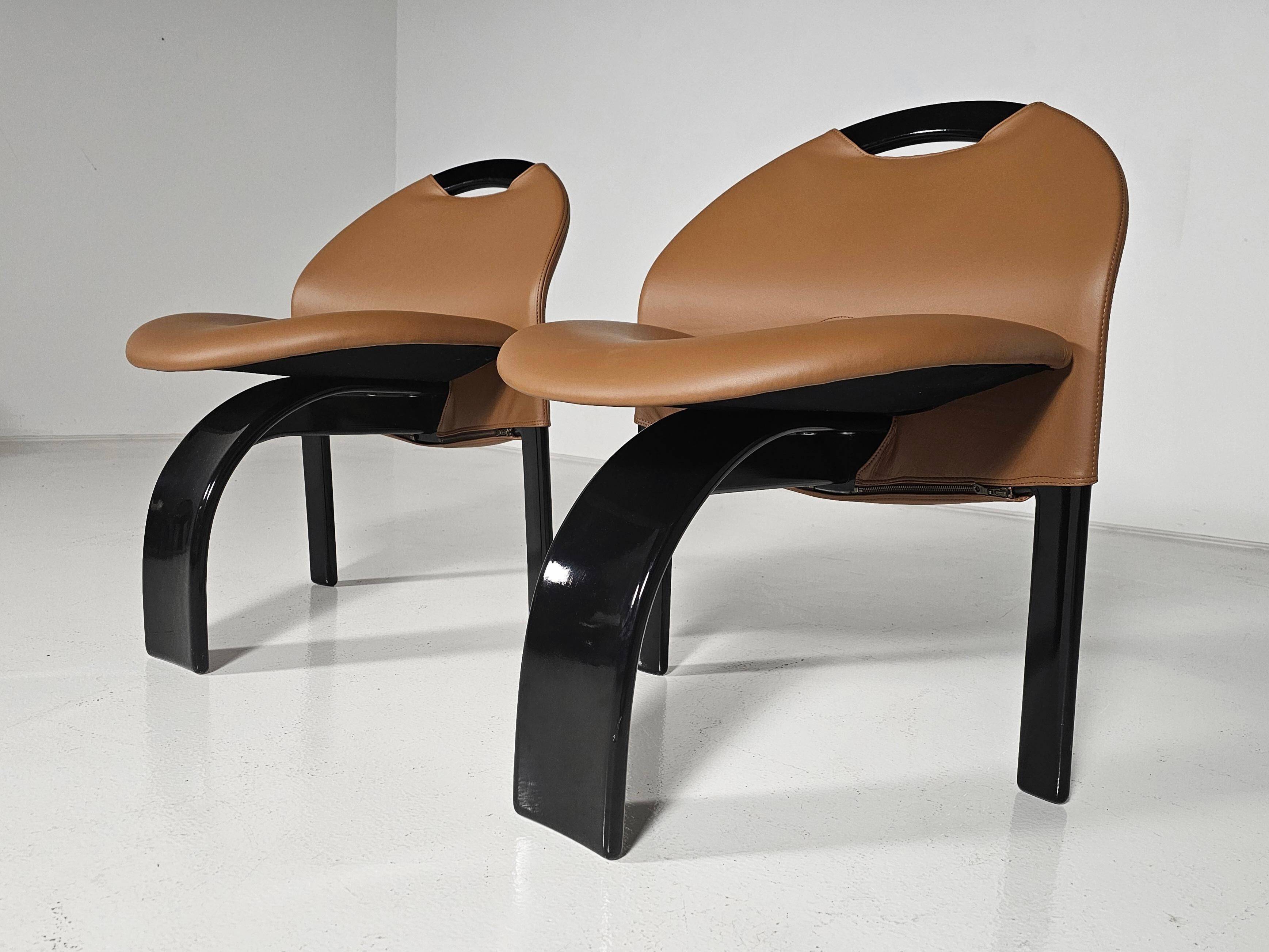 Set of 10 "Sail" dining chairs by Giovanni Offredi for Saporiti, 1973.