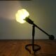 Lampe de table articulée moderniste en verre et laiton à boîtier vert