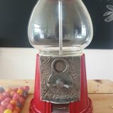Candy dispenser