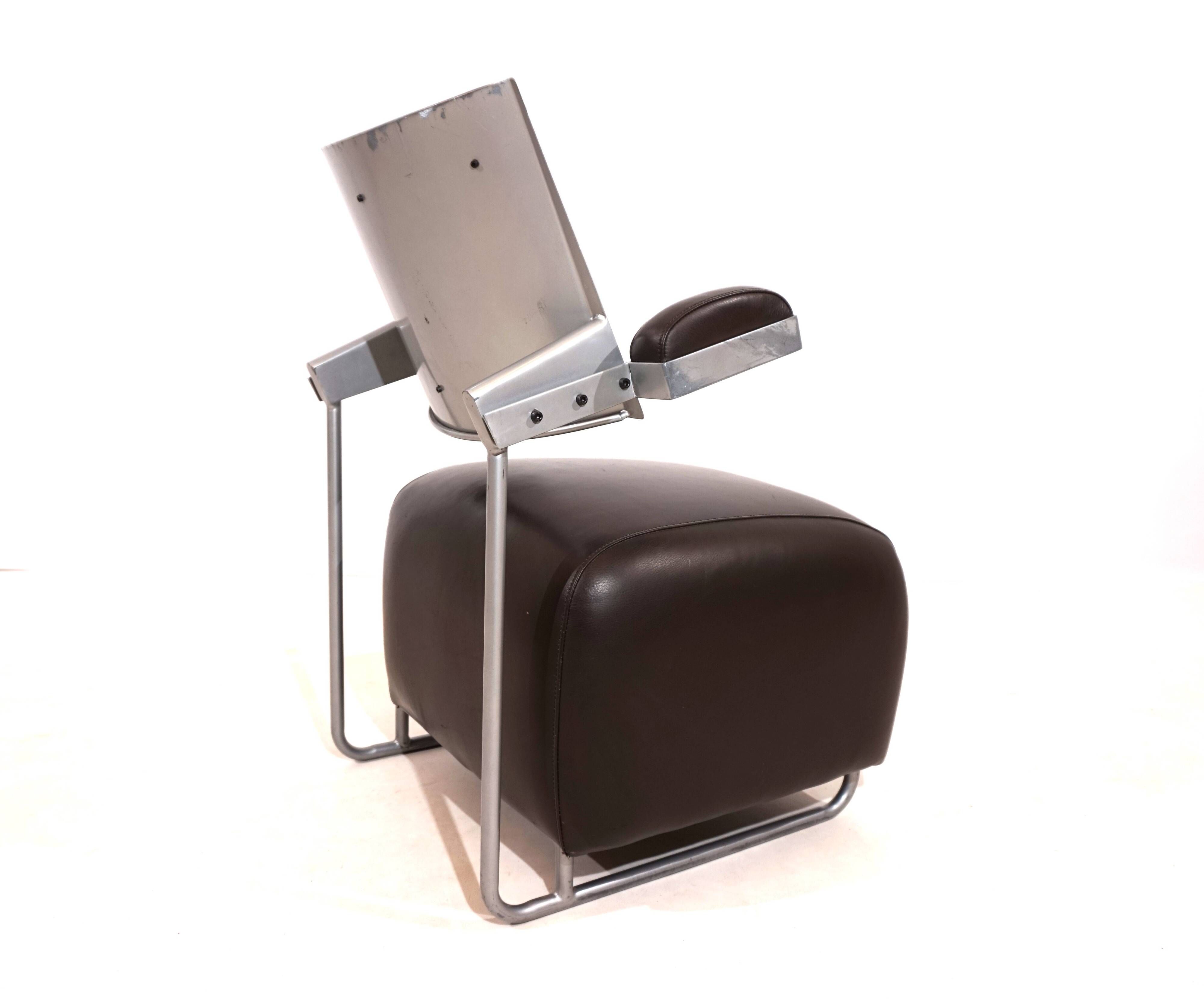 Fauteuil lounge en cuir Oscar pour Inno Oy par Harri Korhonen