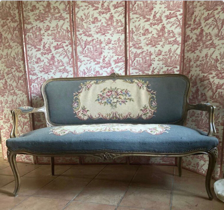 Louis XV style bench