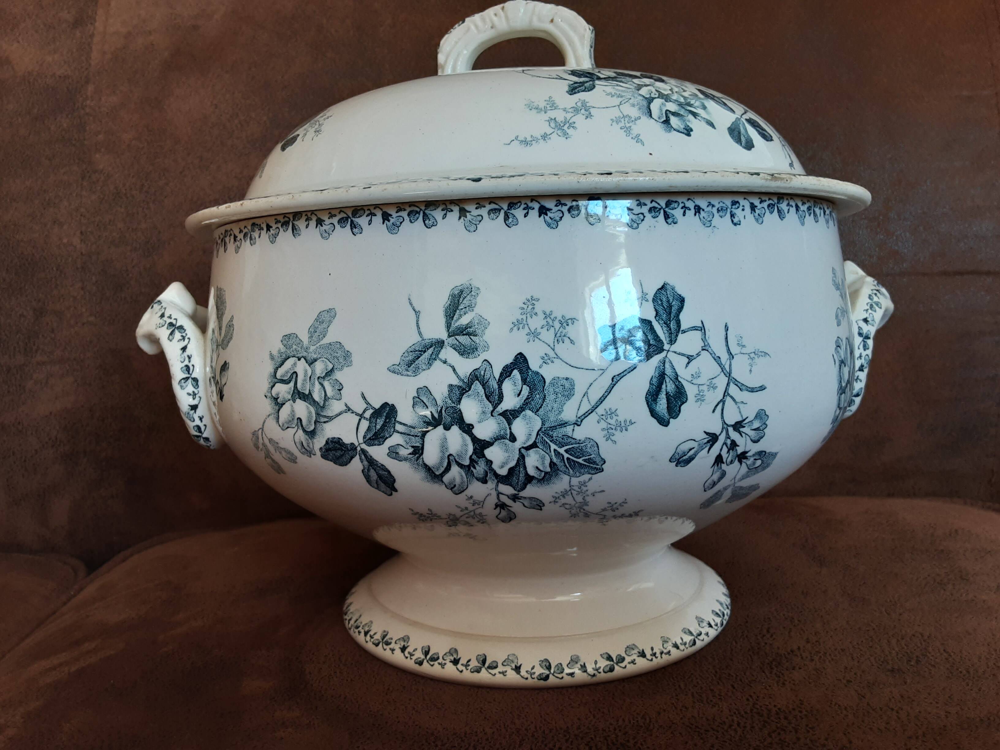 St Amand soup tureen and hamage Acacia