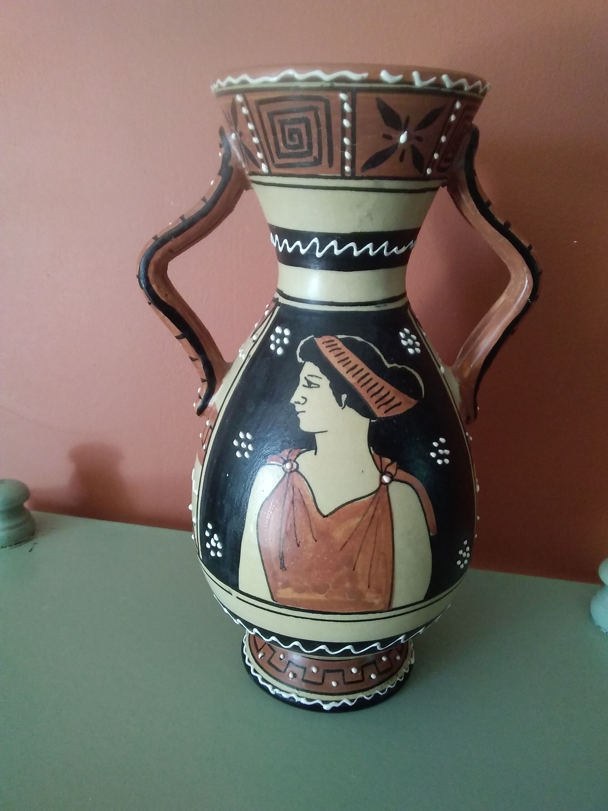 Amphora vase Deruta