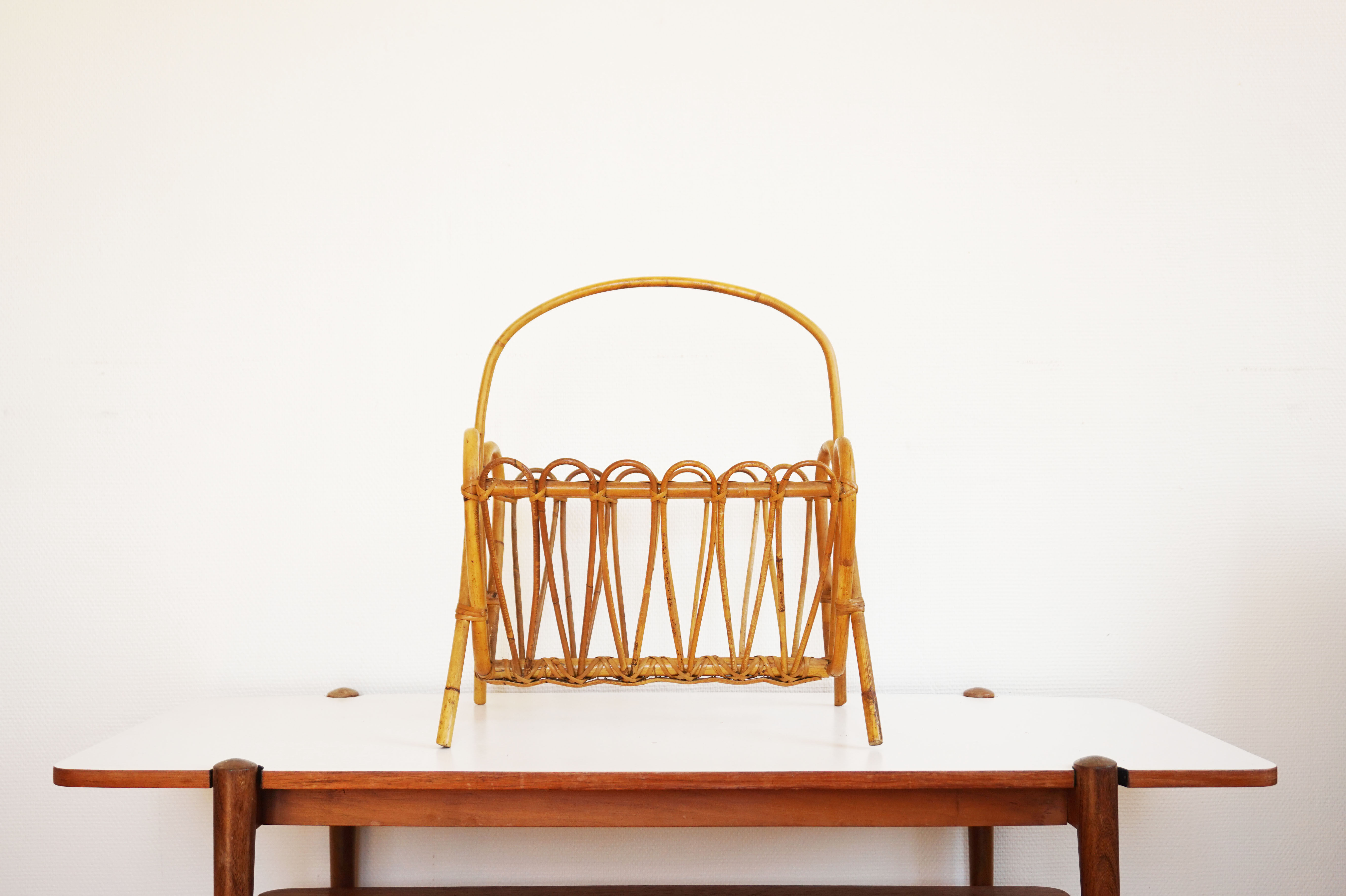 Magazine rack vintage rattan
