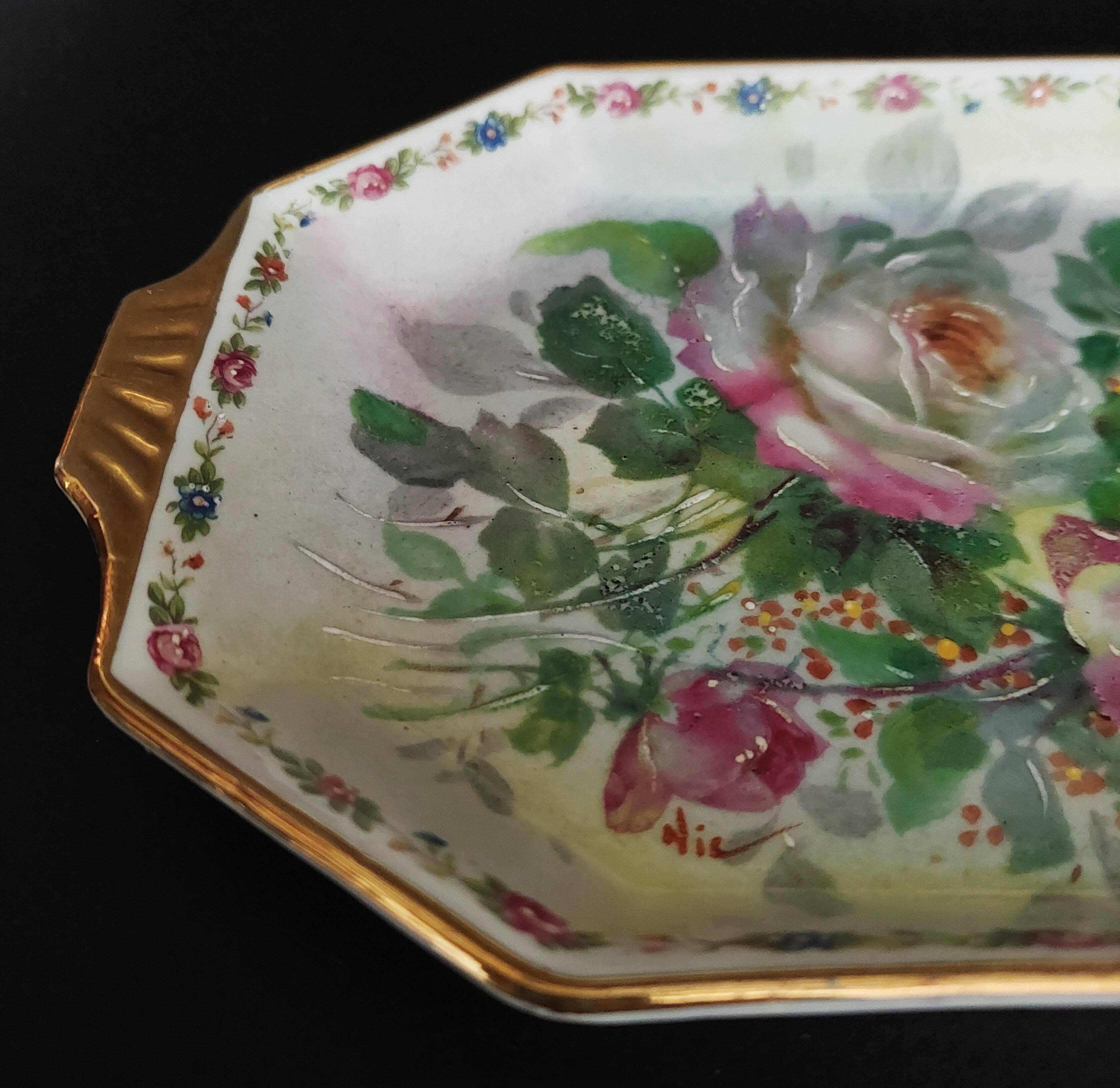 Hollow brand a porcelain cake dish