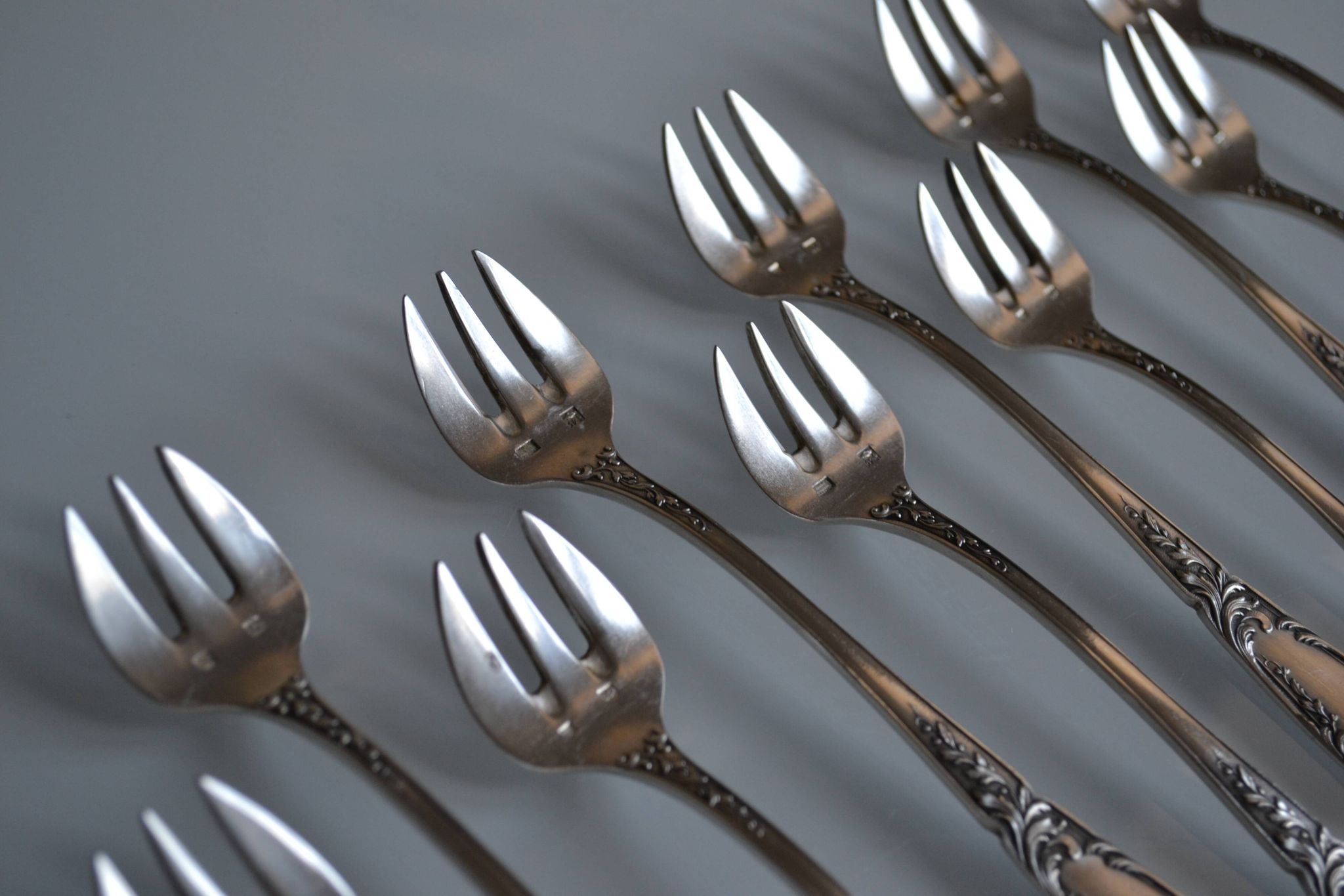 12 fourchettes à huitre métal argenté orfèvre sfam