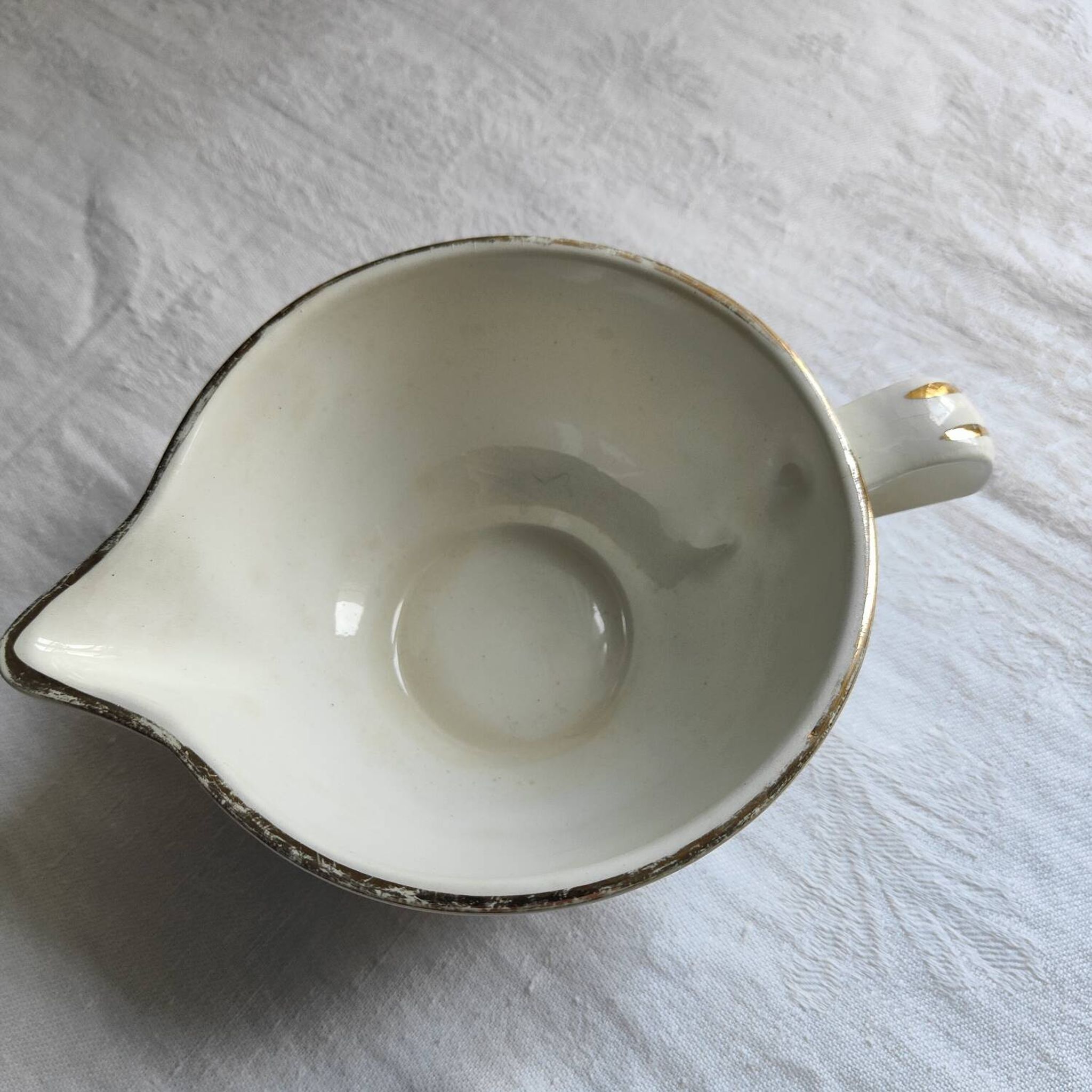 L'amandinoise sauce boat