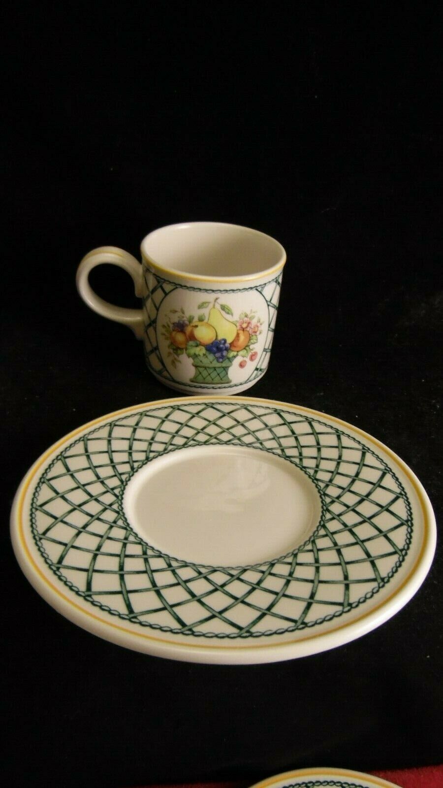 Service de 6 tasses à café en porcelaine Villeroy et Boch modèle Basket lot 1