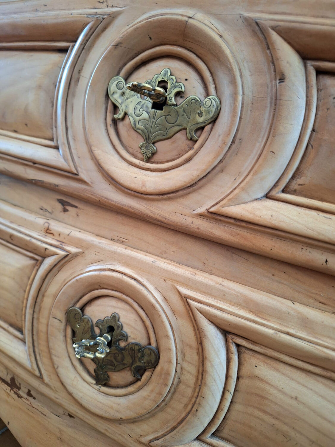 Commode ancienne bois massif