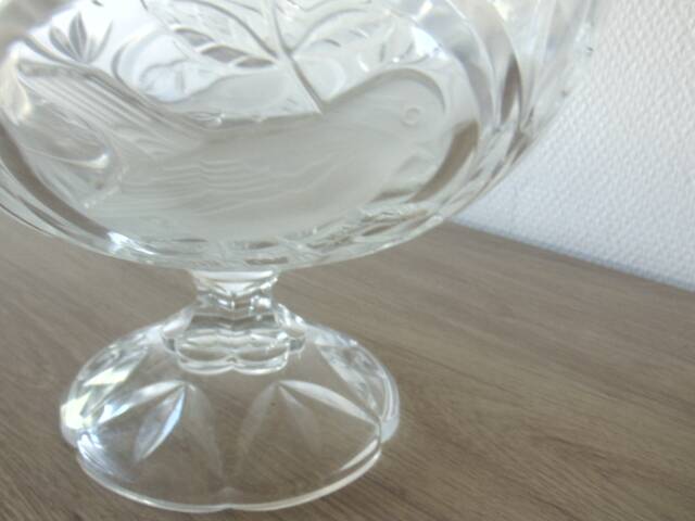Crystal footed bowl with bird decoration – Art Deco style – H 19 cm