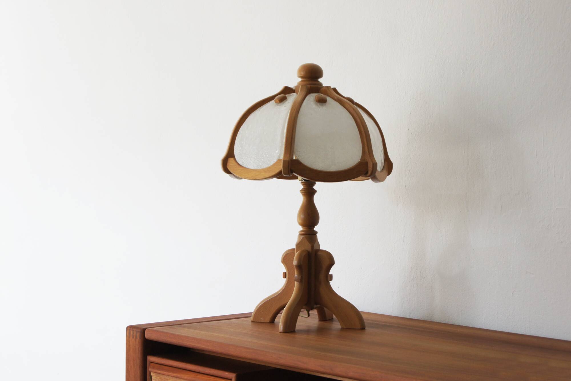 Wood and glass table lamp by Asmuth Leuchten