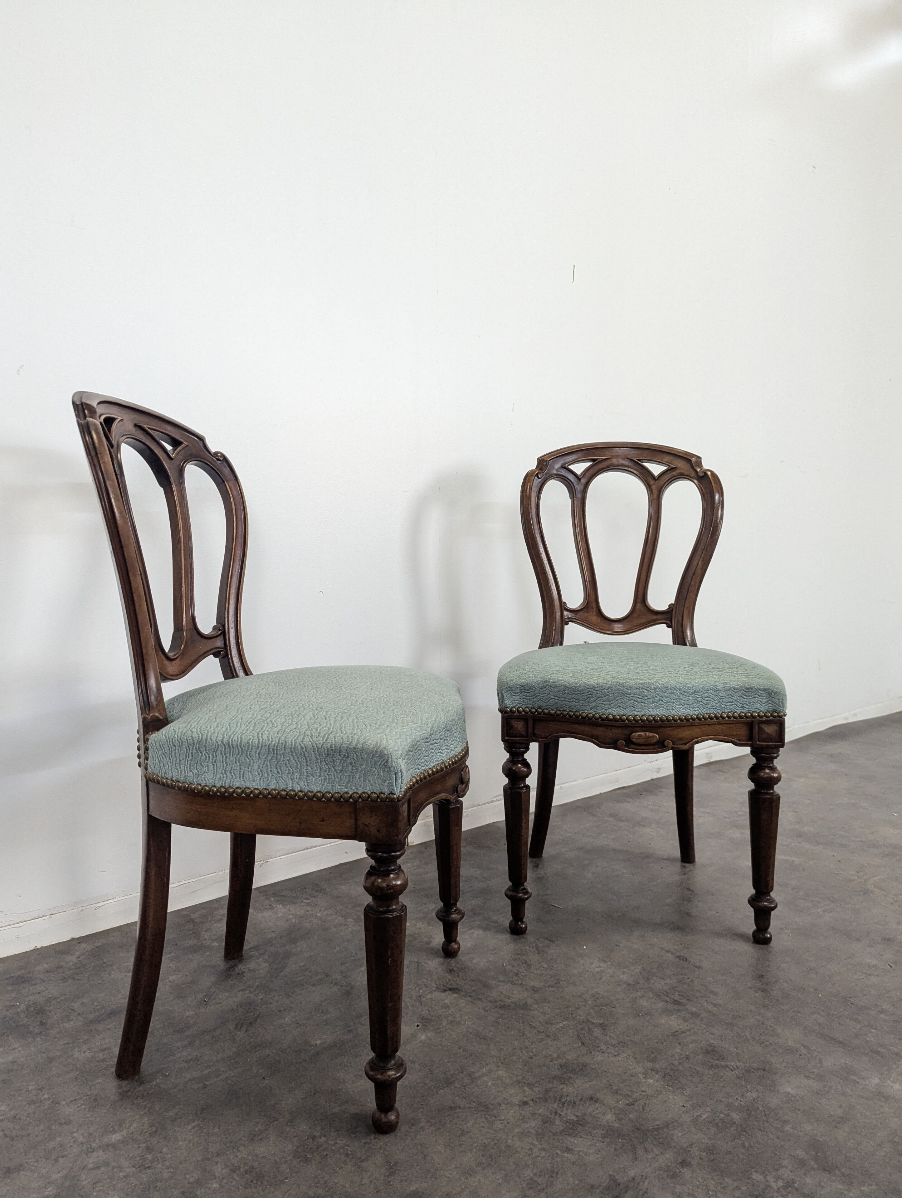 Pair of chairs from the 19th century