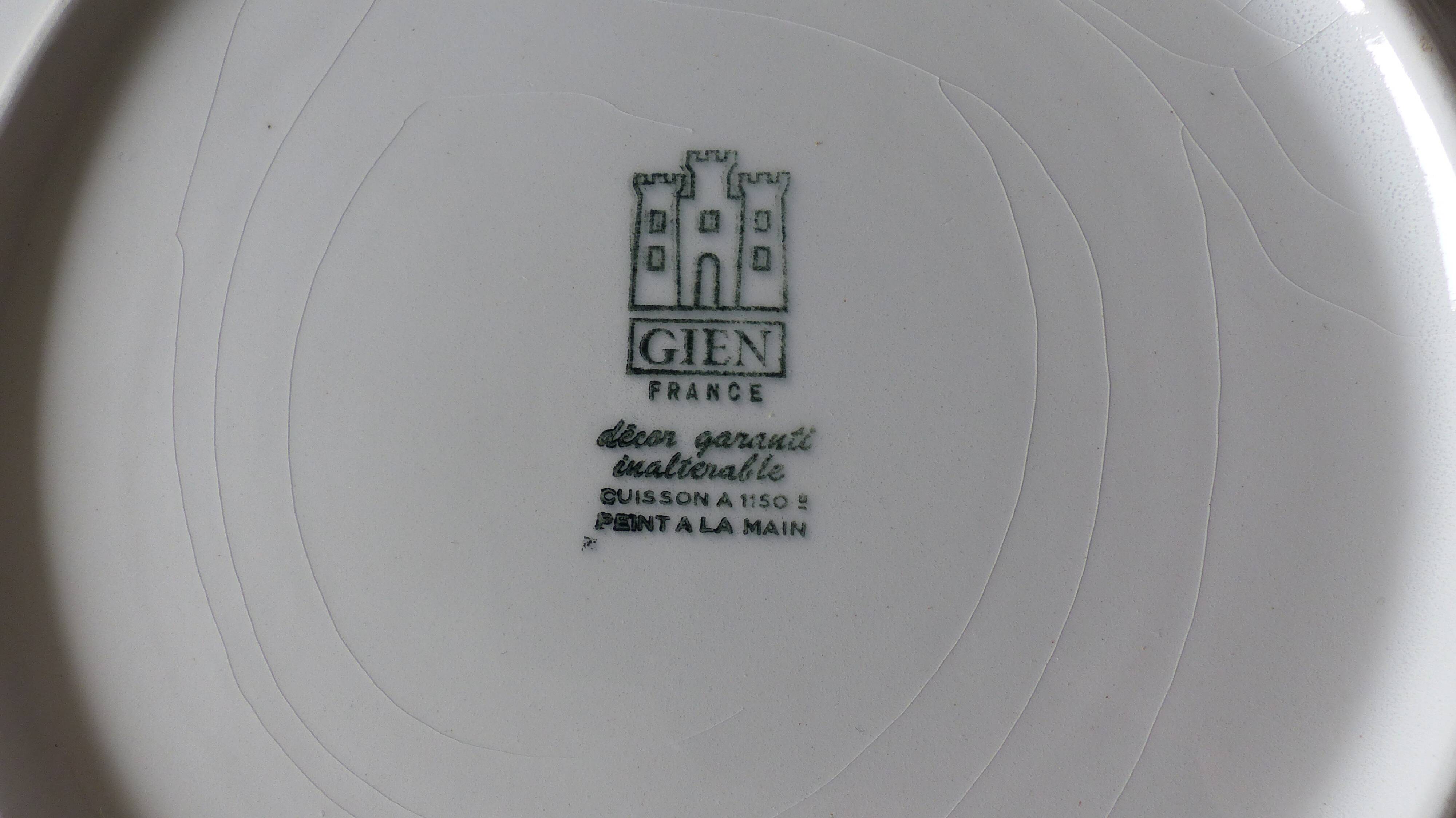 Round dish