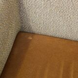 Contemporary club chair