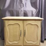 Ancienne commode 2 portes en chêne aérogommé, à peindre ou vernir.