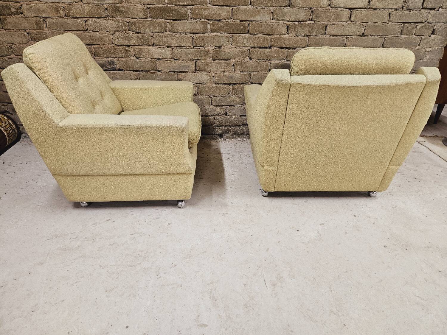 Pair of vintage 70's green fabric armchairs