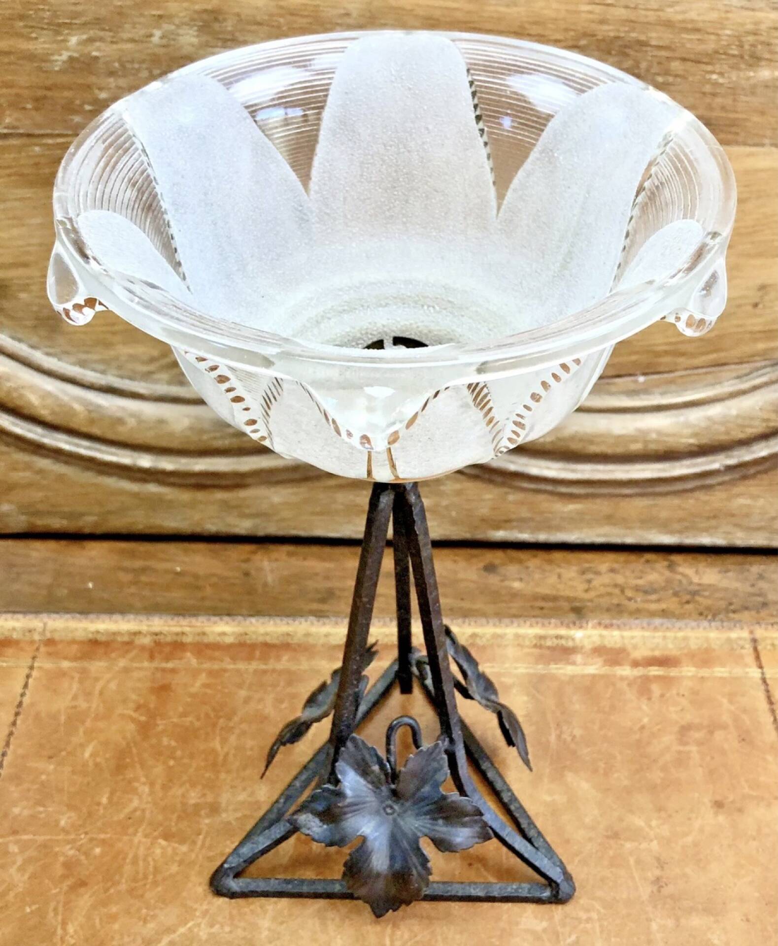 Old small Art Deco lamp 1930 golden basin Ezan one