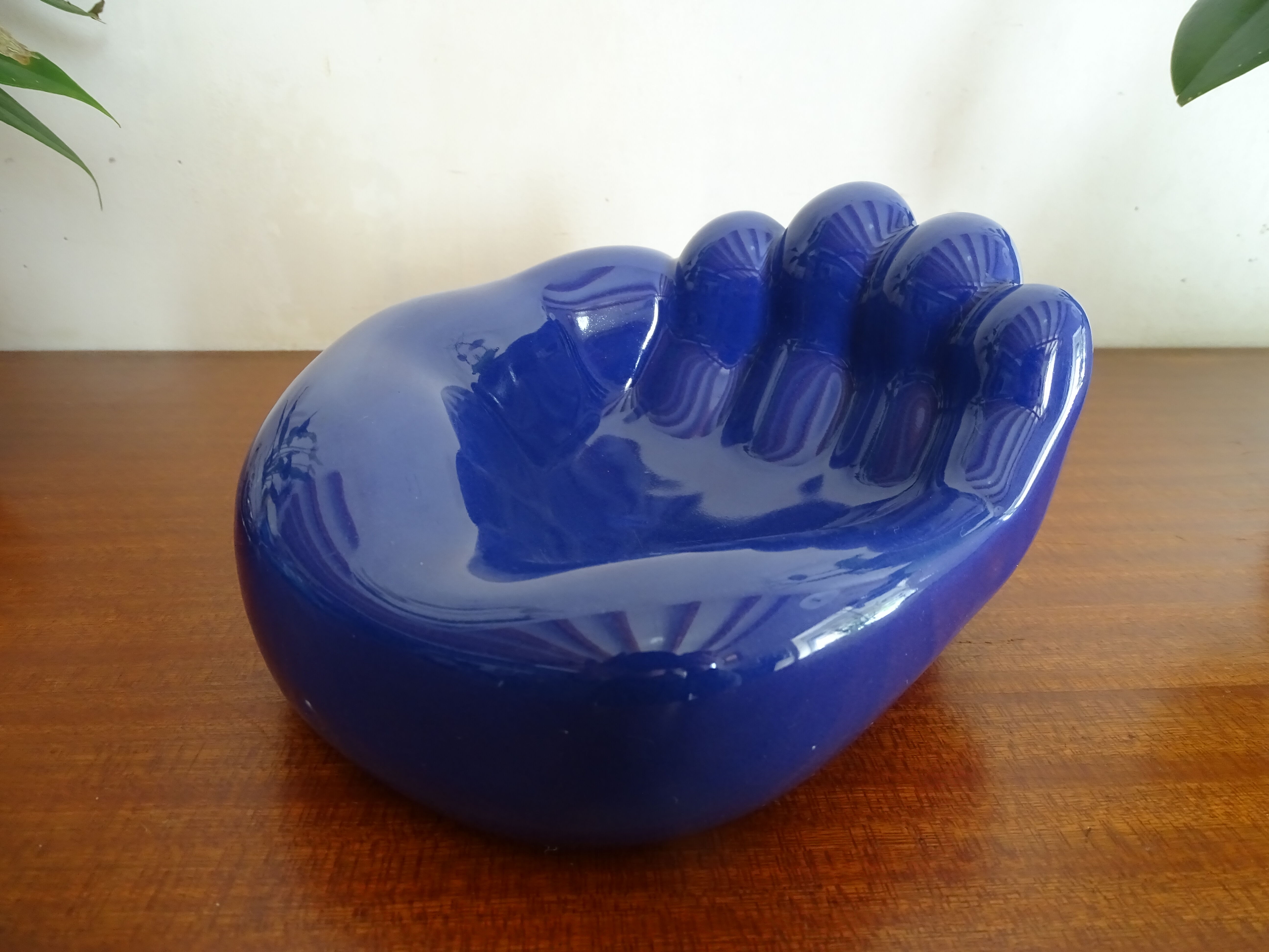 Empty hand pocket giant ceramic blue vintage