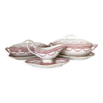 Set of two covered dishes, a gravy boat and three Moulin des Loups dishes