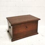 Coffre ancien chêne et laiton