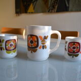 Pitcher and 2 mugs vintage Mobil years 70 Arcopal