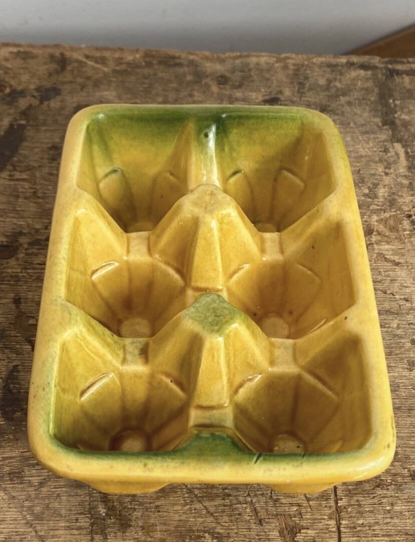 Ceramic egg dish