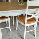 Table with 4 chairs