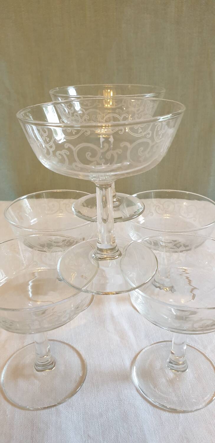 6 Champagne glasses