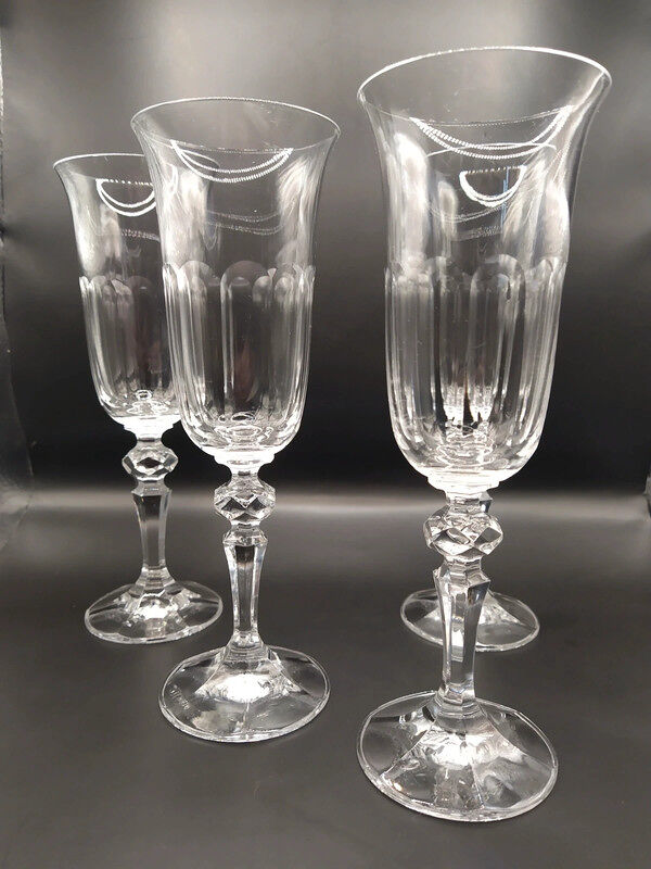 4 flûtes en cristal taillé