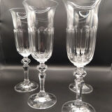 4 flûtes en cristal taillé