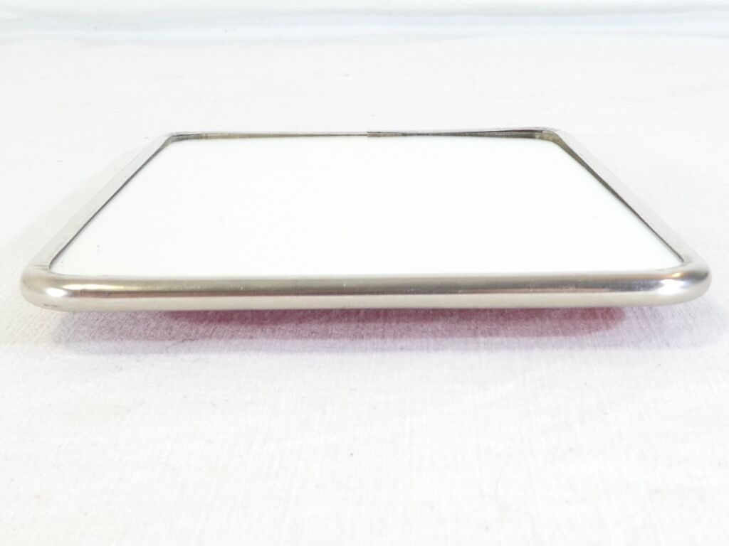 Former Barber Mirror in Metal to Pose Vintage  20 X 14, 5 cm