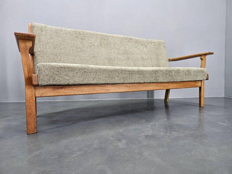 Canapé 3 places par Hans J. Wegner pour Getama, Danemark, années 1960