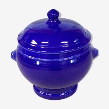 Soup tureen