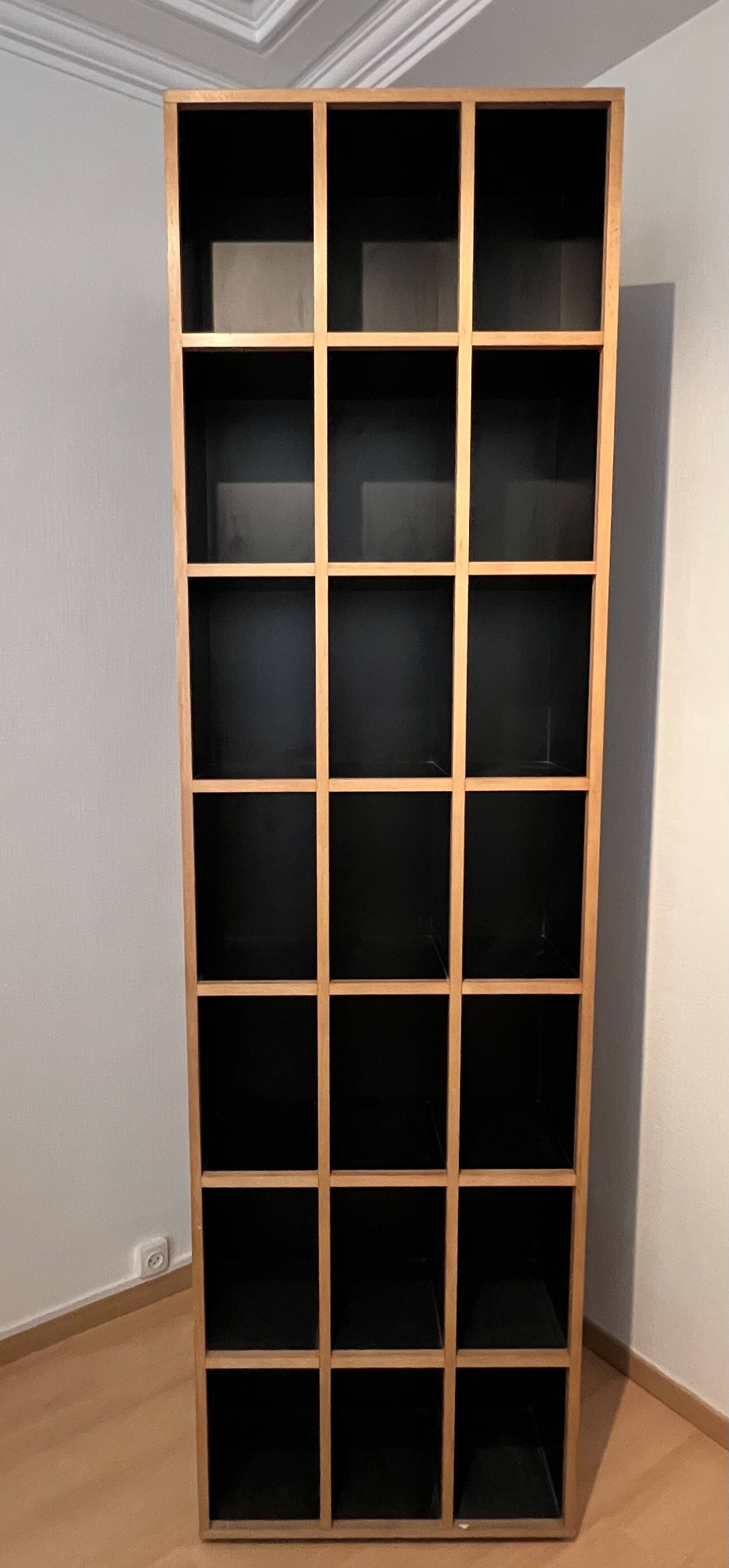 Shelf, freestanding rotating bookcase
