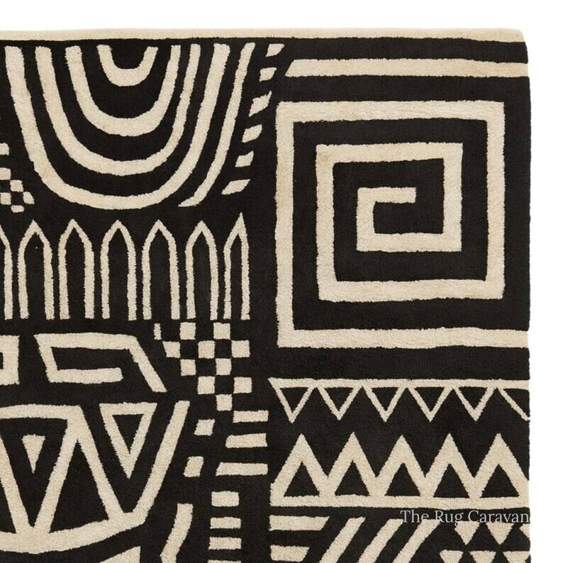 Handmade Modern Black and White Moroccan Shag Rug 150/250cm